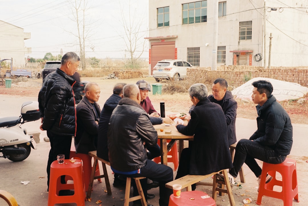 南宁网站设计公司如何选择？2024年商贸制造企业建站指南